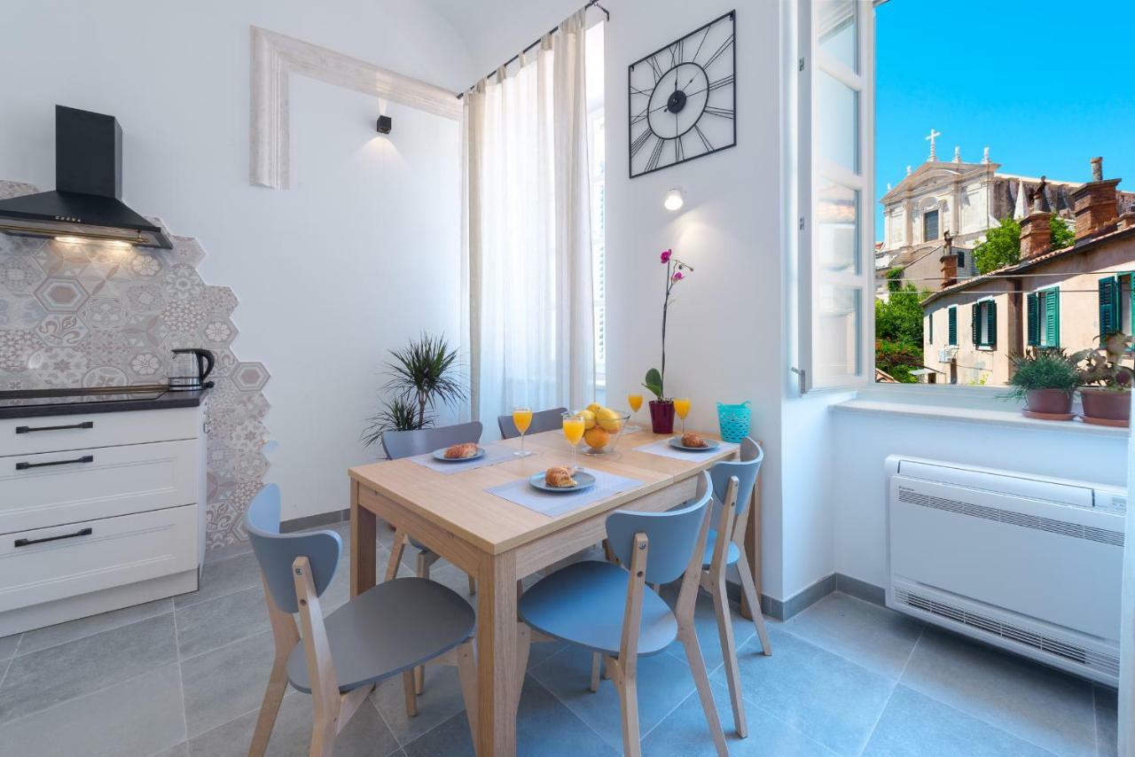 Apartament Nikili Old